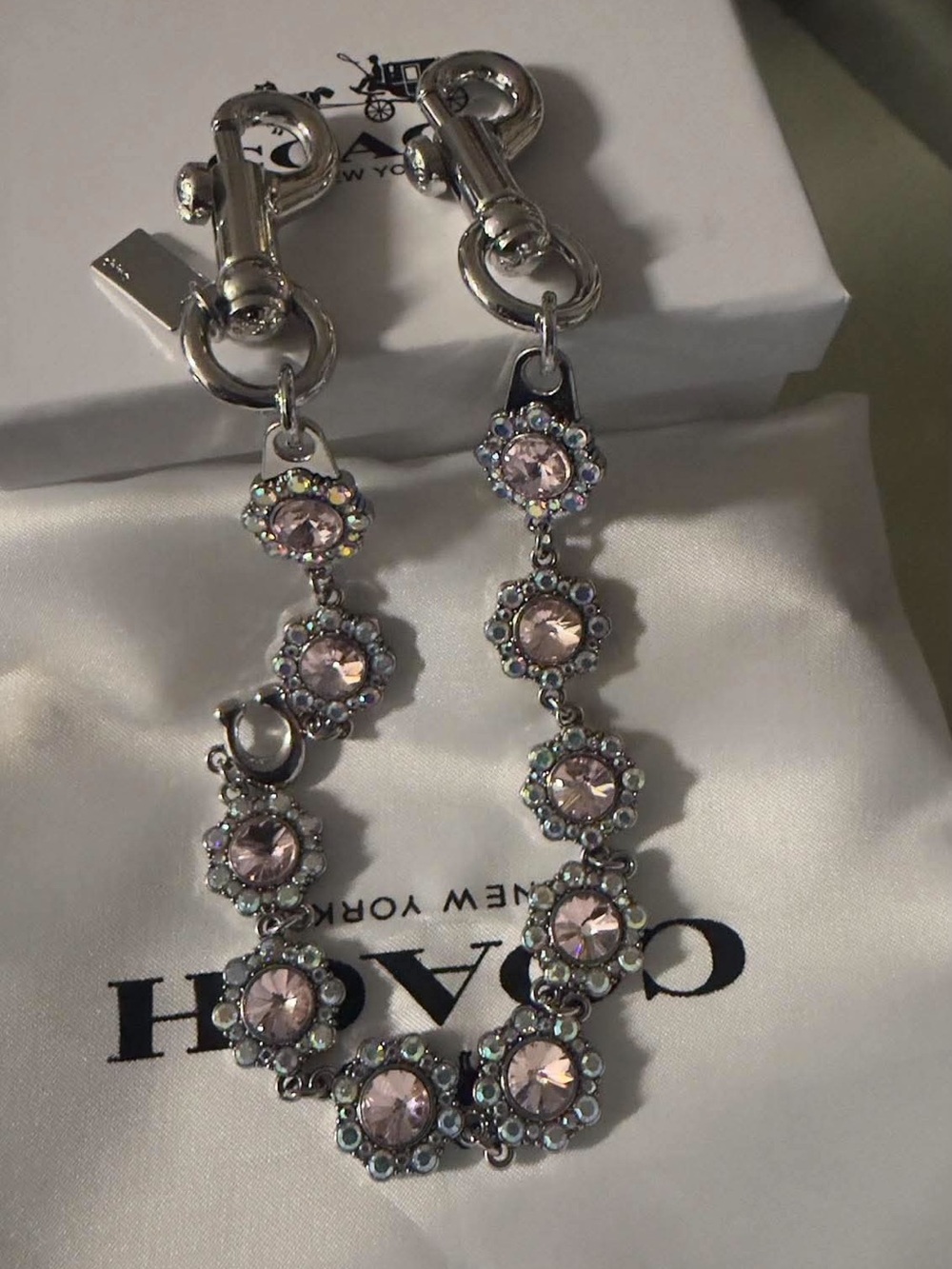 Source Unknown Silver-Tone Bracelet with Pale Pink Crystal Flower Links